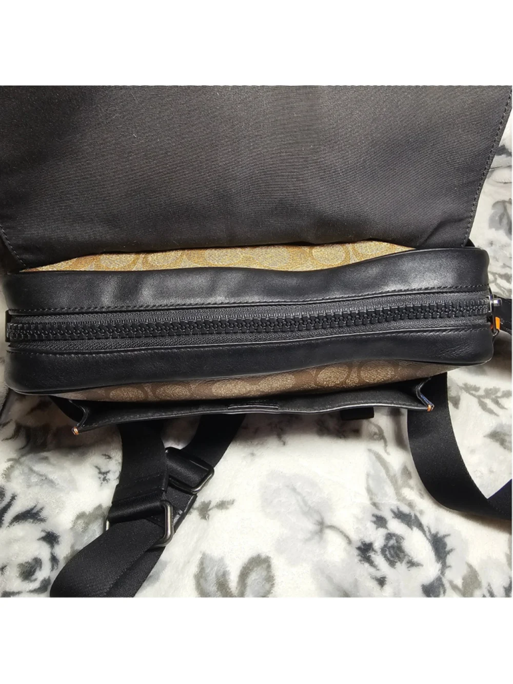 Coach Track Messenger Bag In Signature Canvas With Colorblock (Style C2725)